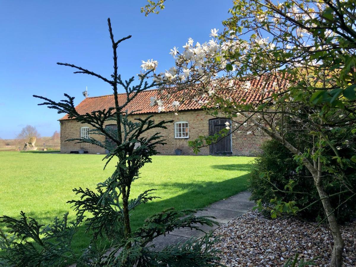 Charming Hen Cottage Countryside Retreat Lincoln Newball Exterior photo